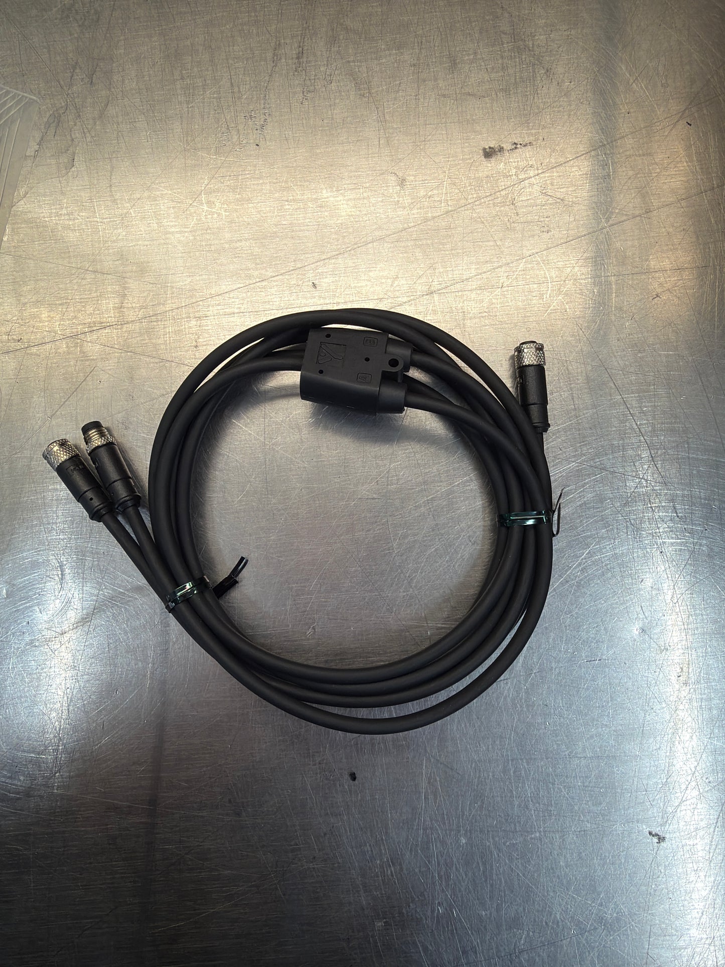 M8 Y Power Cable (2M) for X2 Driver ID and RaceLink Club